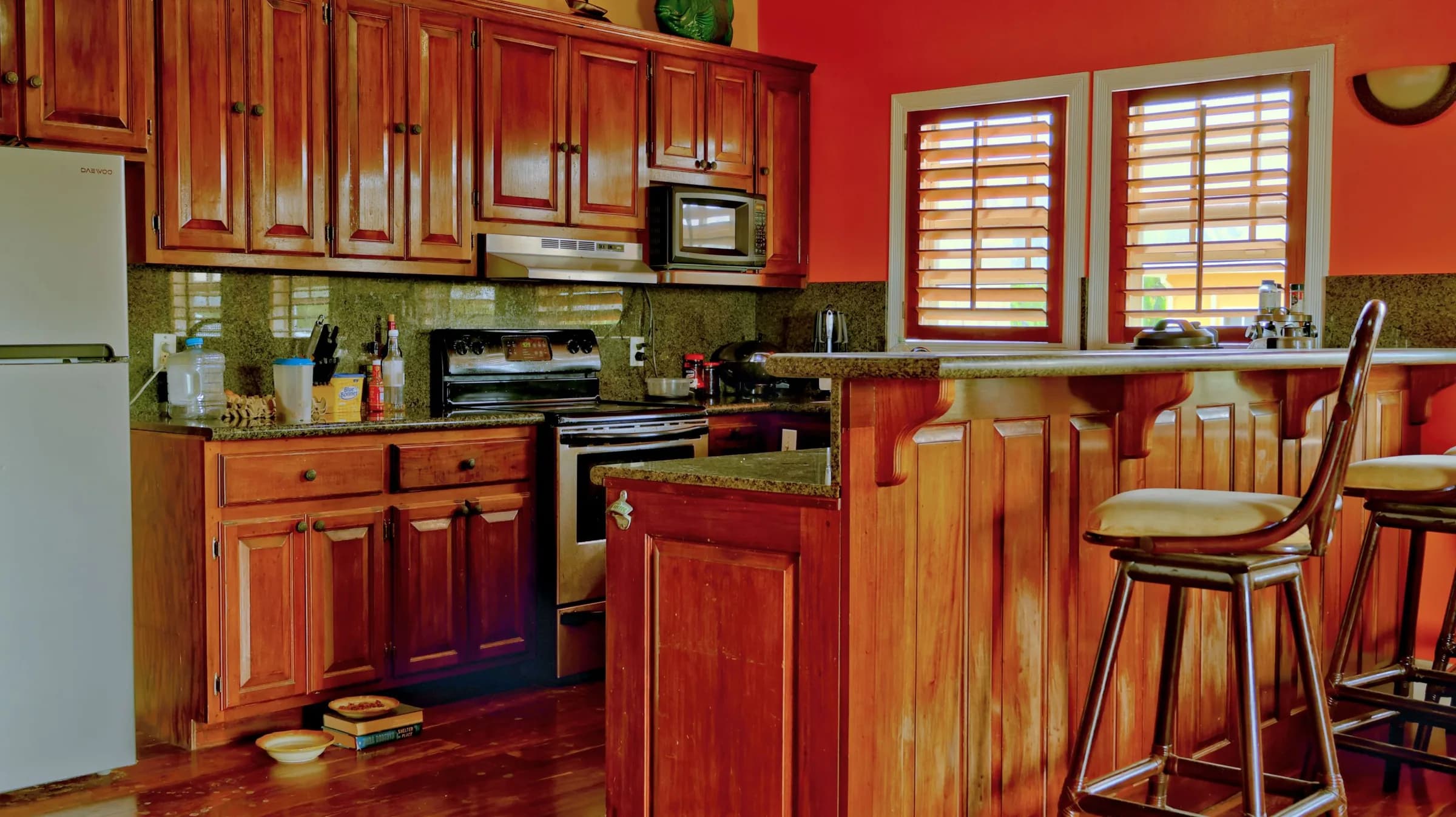 PH0044 – Beautiful Canal Front 3-Bedroom Home in Ambergris Caye - Photo 8