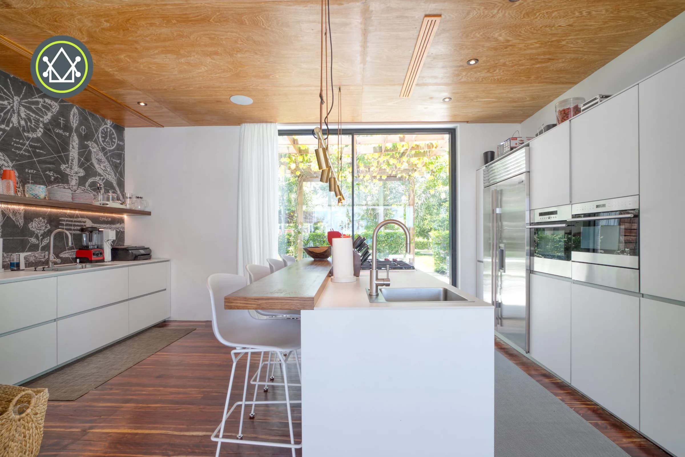 PH0040 – Luxurious Modern House - Photo 3