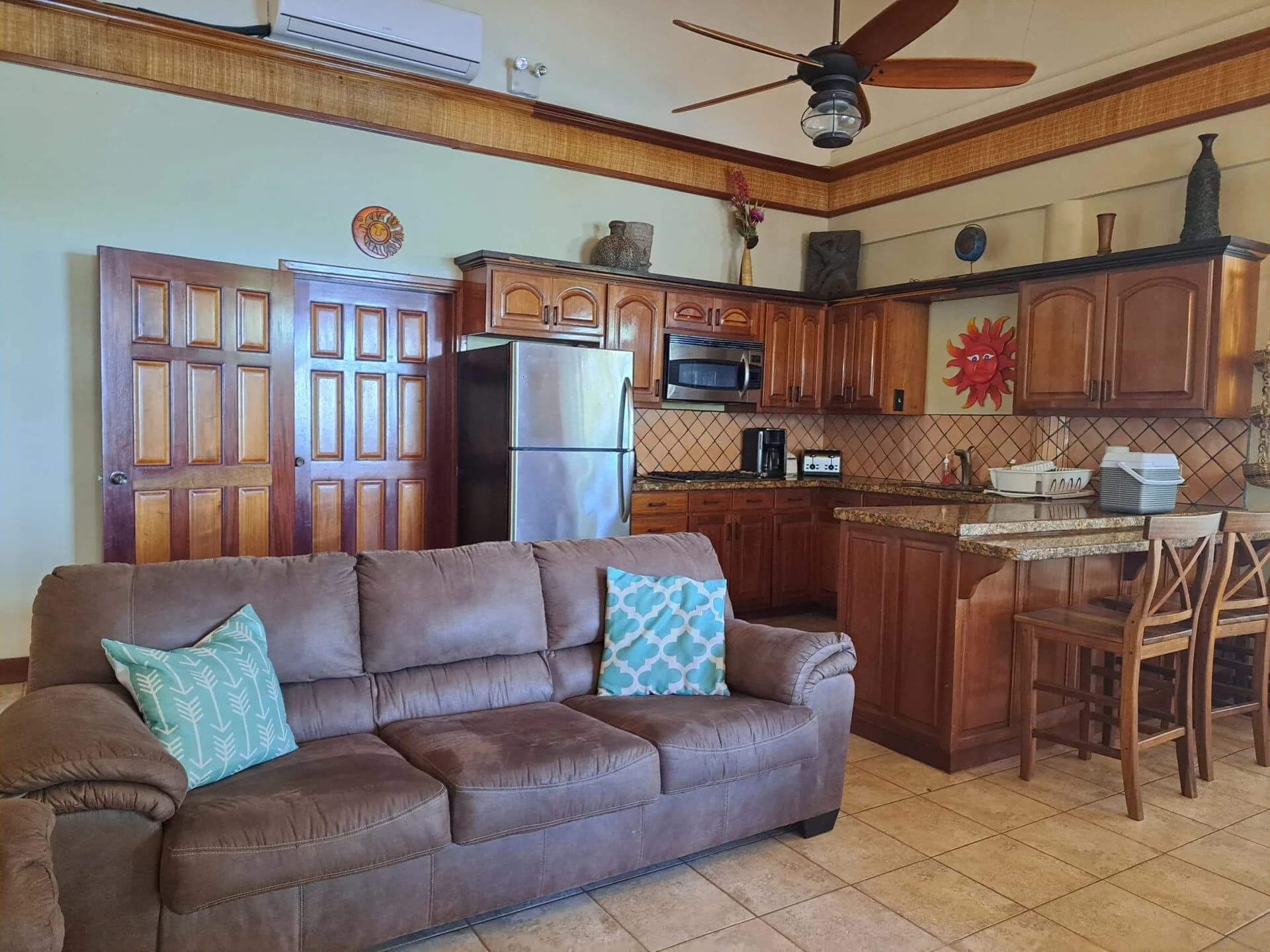 PH0029 – Iconic Beachfront villa in Placencia Village,Once in a lifetime Beachfront opportunity! - Photo 8