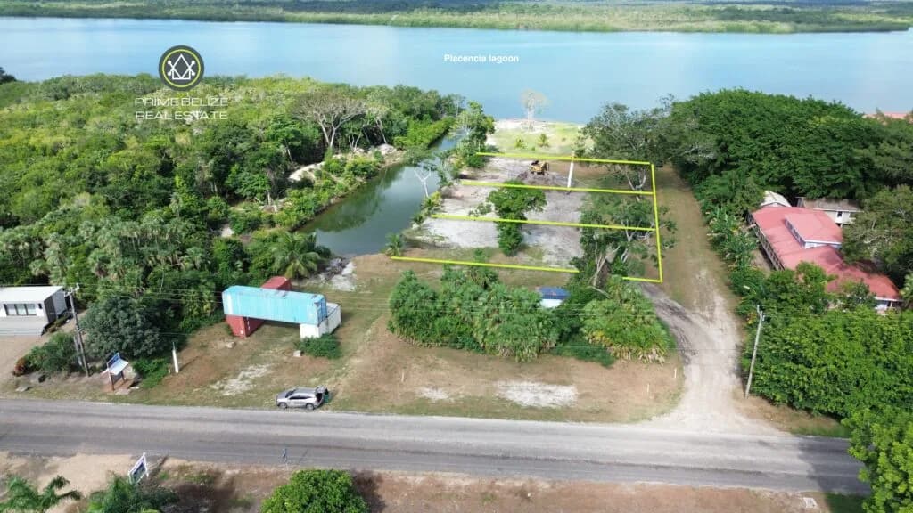 PL0218 – Canal-Front Living Near Umaya, Placencia, Belize – 3 Prime Lots for Sale