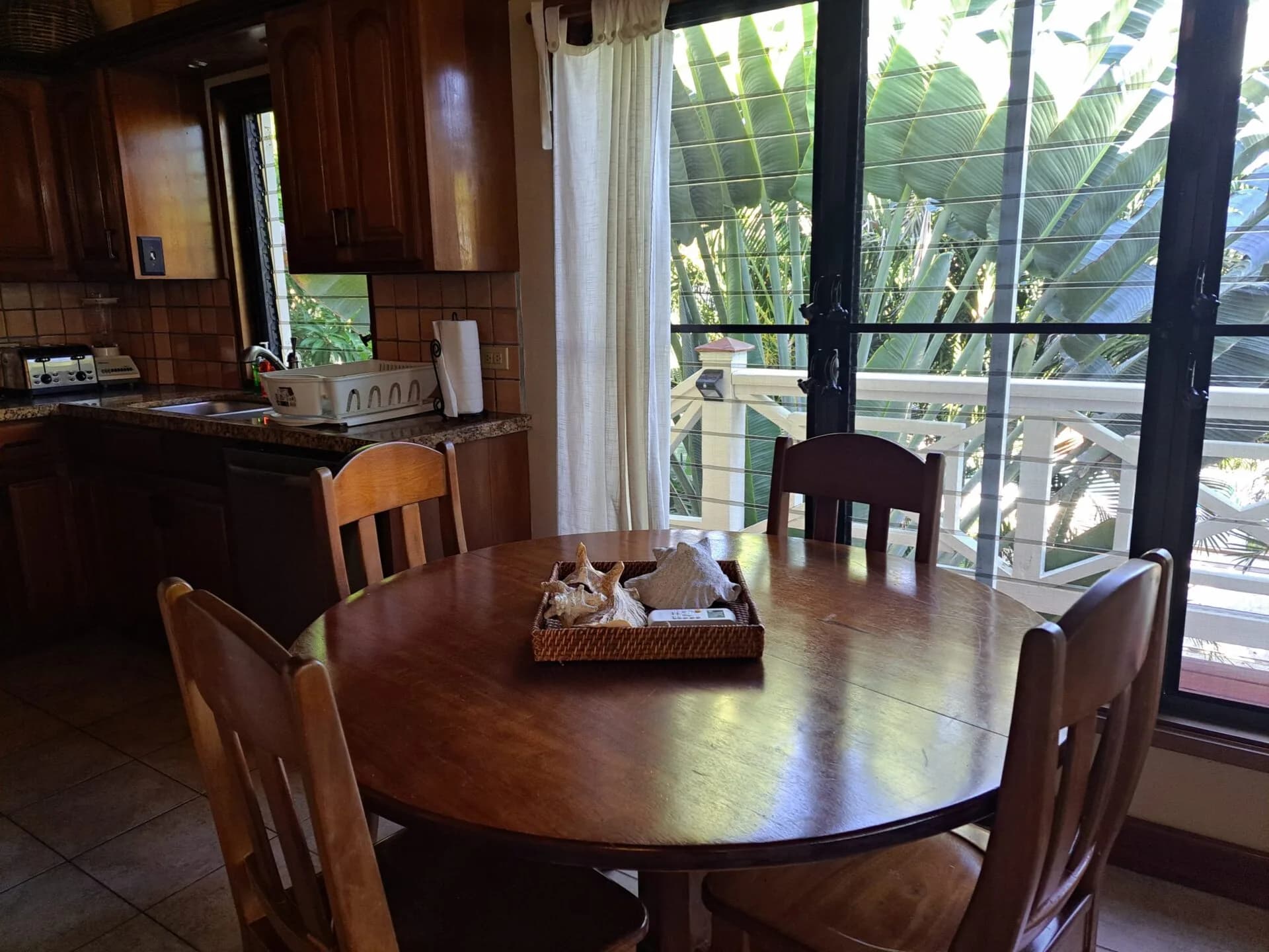 PH0029 – Iconic Beachfront villa in Placencia Village,Once in a lifetime Beachfront opportunity! - Photo 3
