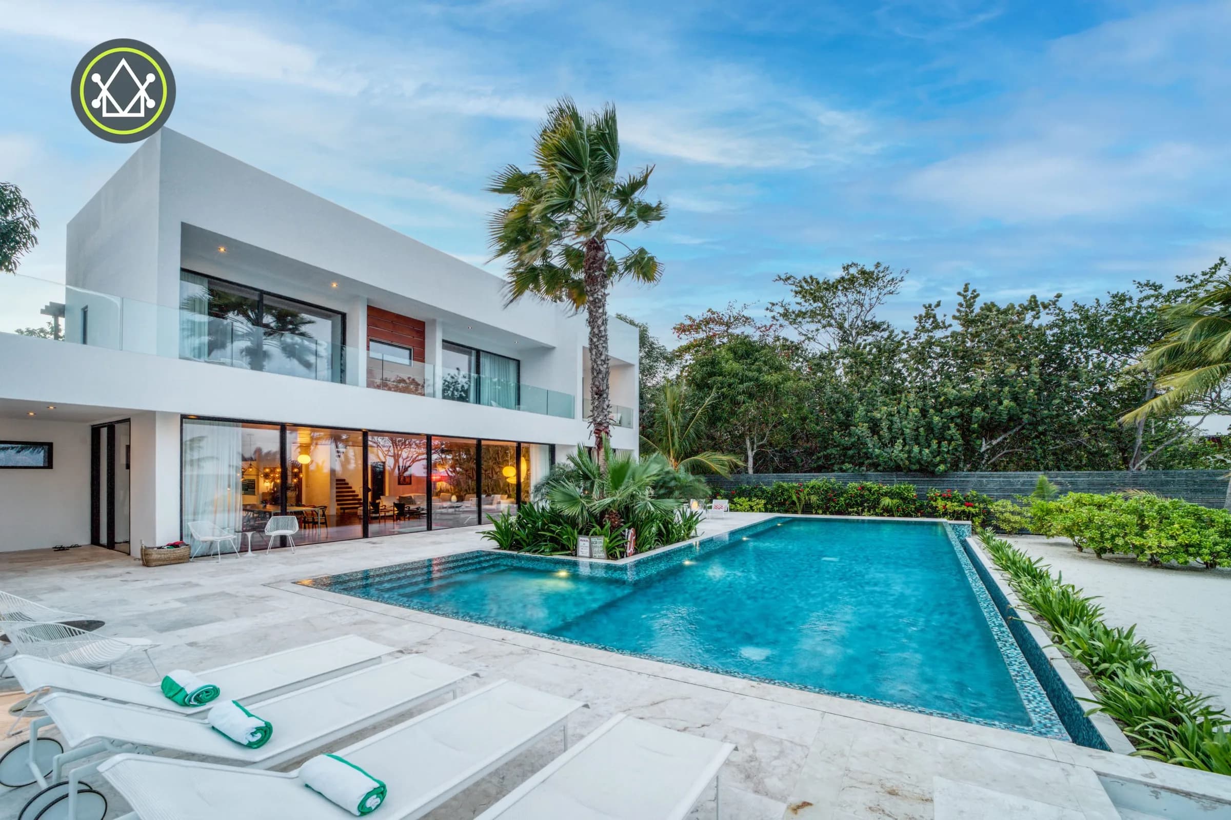 PH0040 – Luxurious Modern House - Photo 6