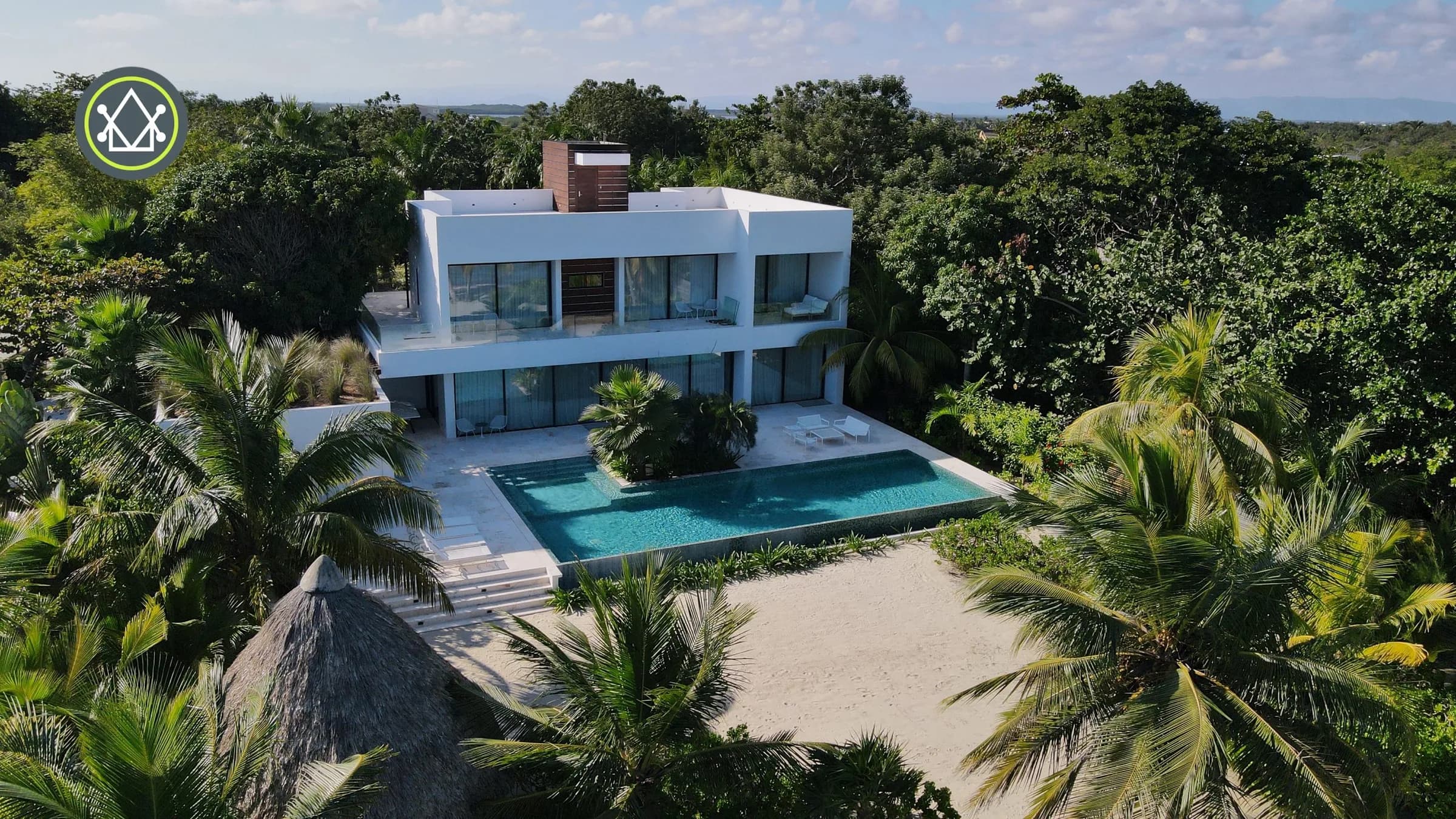 PH0040 – Luxurious Modern House - Photo 4