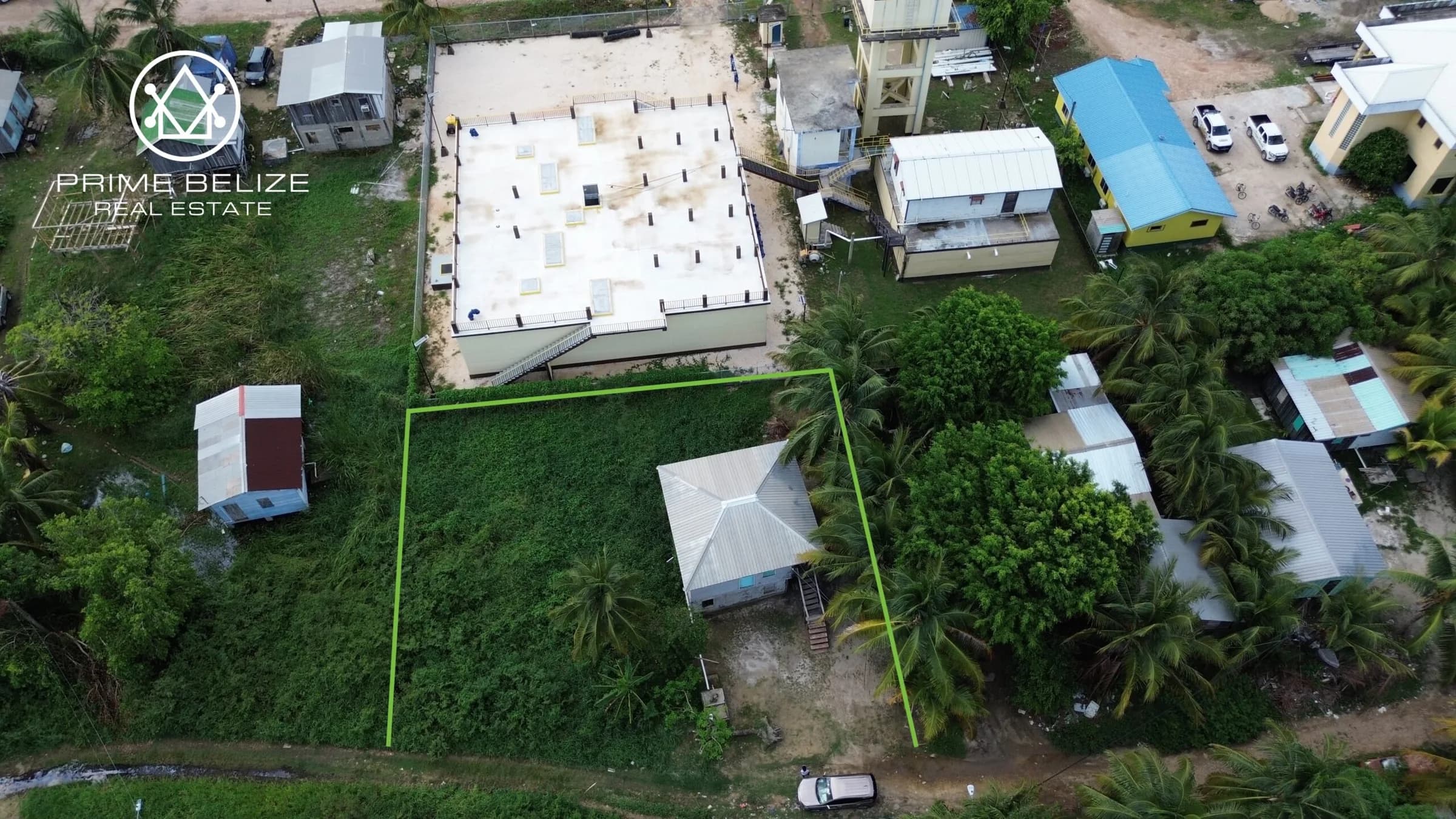PH0050 – Fixer-Upper Property for Sale in Seine Bight – Placencia Peninsula - Photo 3