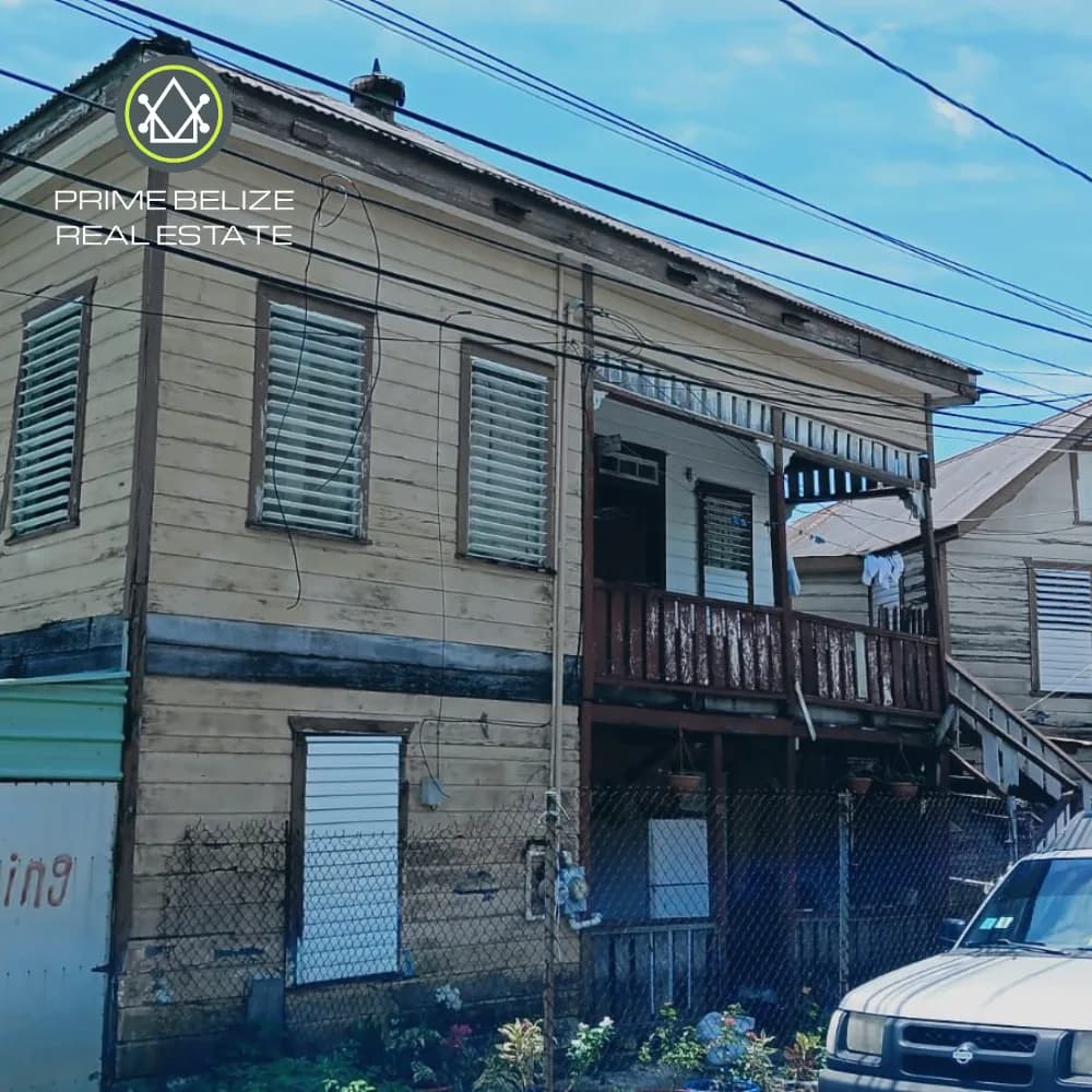 PH0069 – Fixer-Upper in Belize City – Prime Location Near Downtown & Canal - Photo 2
