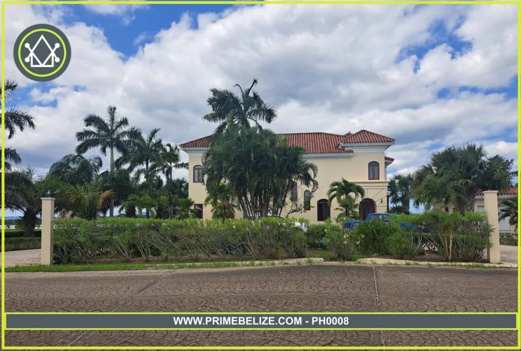 PH0008 – Luxury Waterfront Home in Placencia Gated Community- Owner Financing Available!