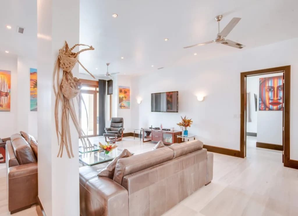 PC0011 – Luxury Beachfront Condominium – 2 Bedroom - Photo 6