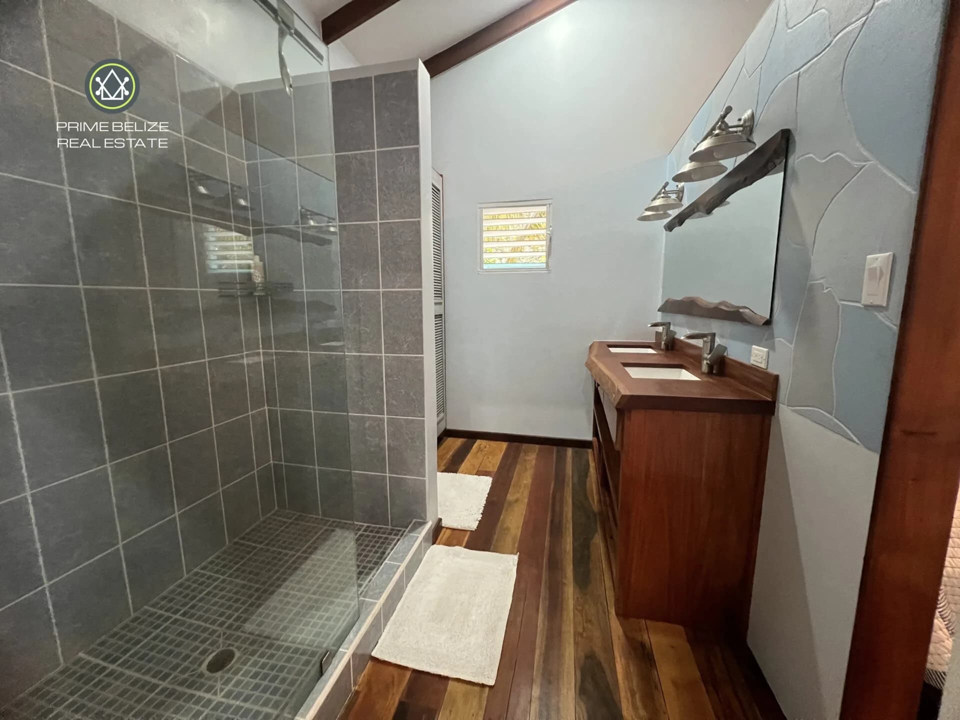PH0065 – Beach View Charmer with Income Potential – Steps from the Beach - Photo 5