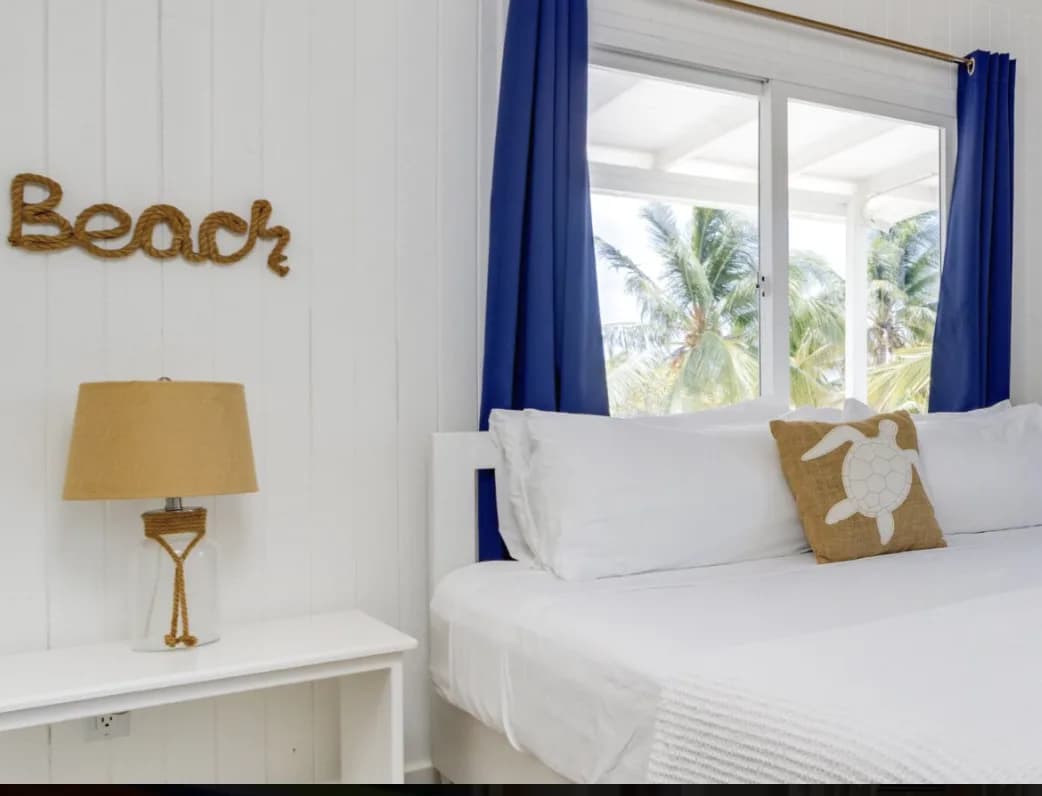 PH0015 – Income Producing Beach House on Oversized Property in Placencia Village - Photo 2