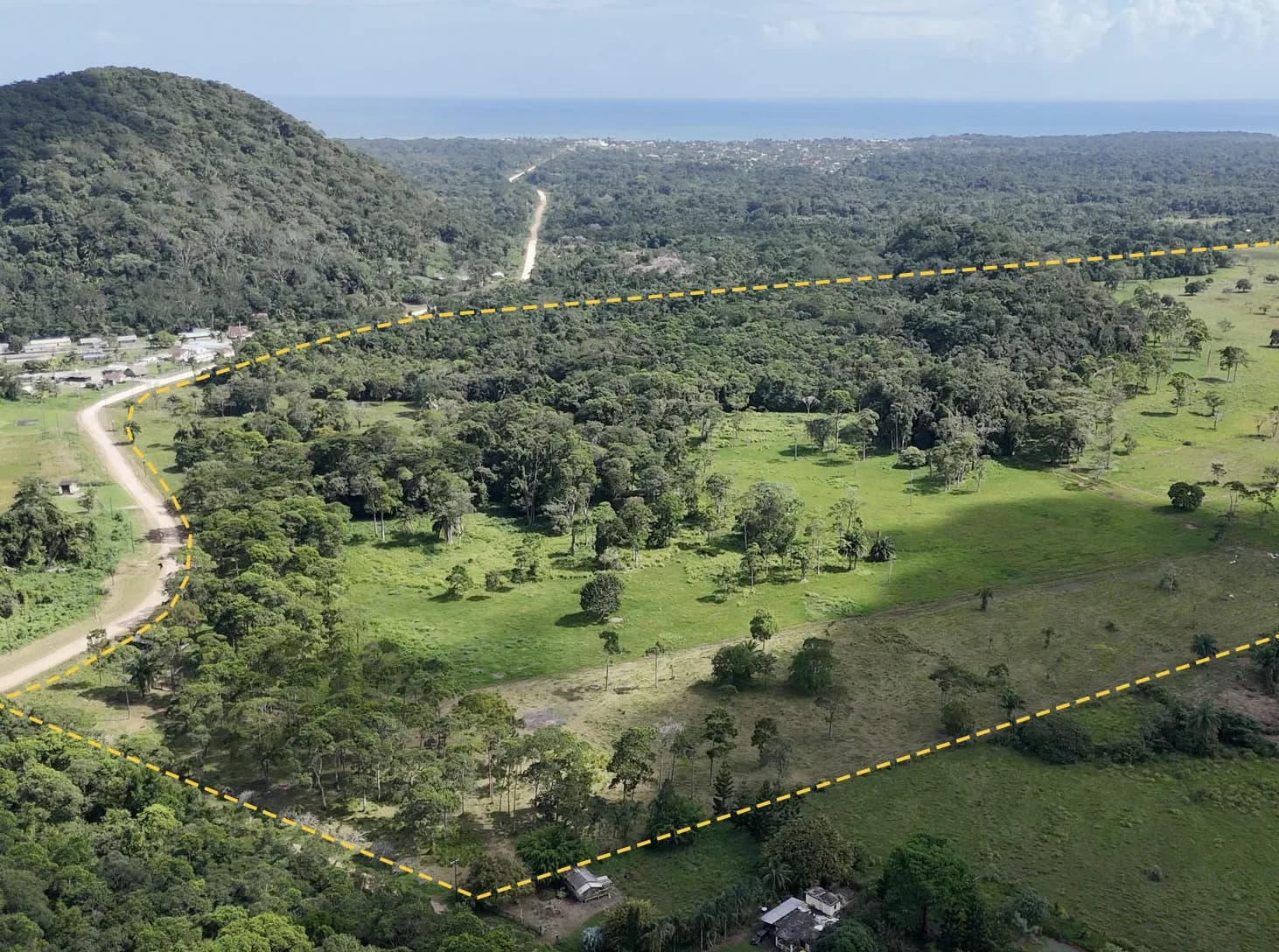 PF0036 – Belize Ranch For Sale – Stunning 470+ Acres with Year-Round Creek and Breathtaking Mountain Views - Photo 2