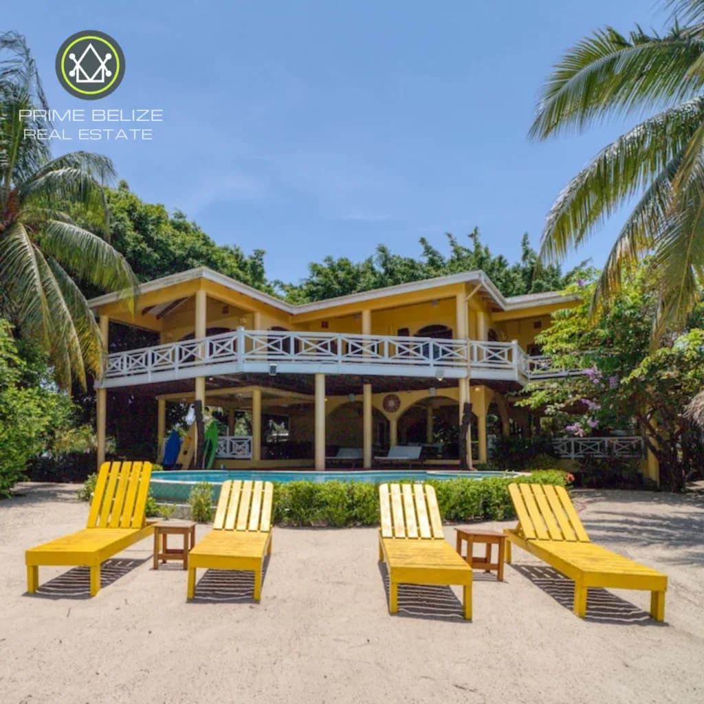 PH0029 – Iconic Beachfront villa in Placencia Village,Once in a lifetime Beachfront opportunity!