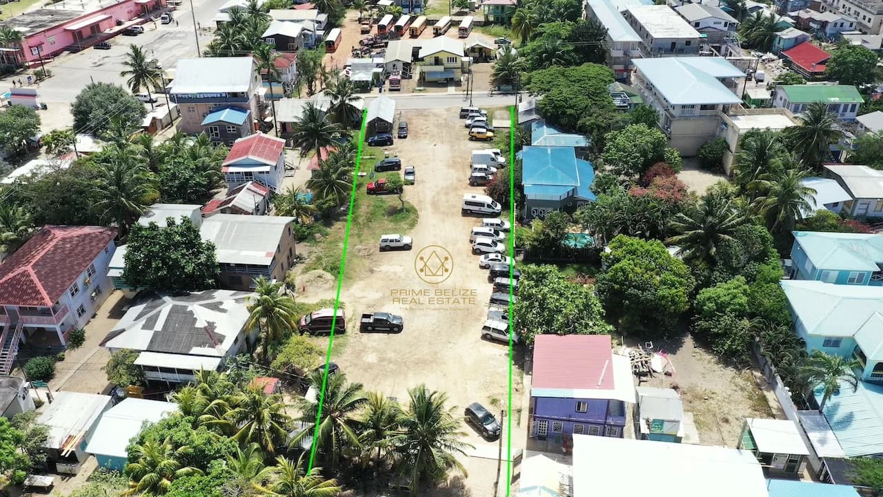 PL0003 – ONLY ROAD TO BEACH IN PLACENCIA VILLAGE - Photo 5