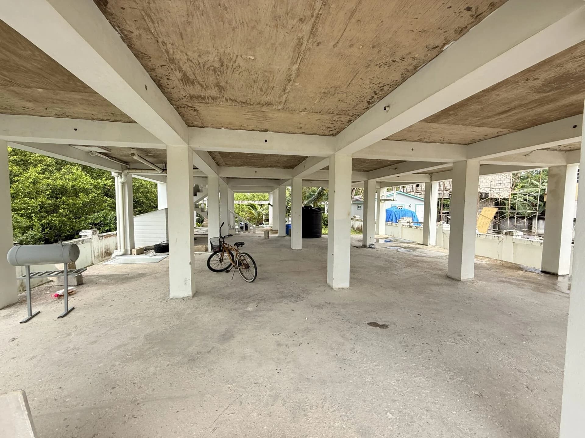PH0044 – Beautiful Canal Front 3-Bedroom Home in Ambergris Caye - Photo 3